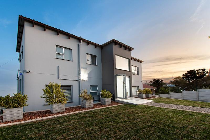 To Let 1 Bedroom Property for Rent in Dana Bay Western Cape